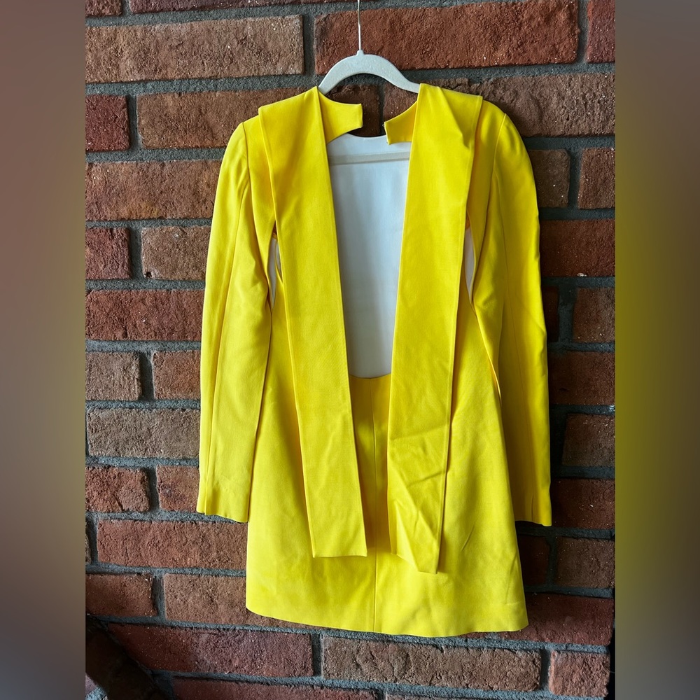 Victoria Beckham - mini yellow dress with pockets